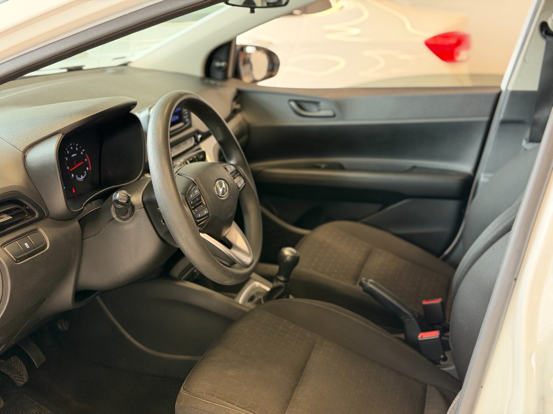 Hyundai HB20 1.0 COMF #8