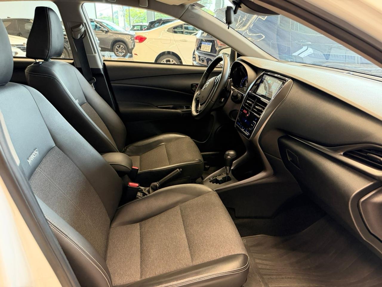 TOYOTA YARIS #10